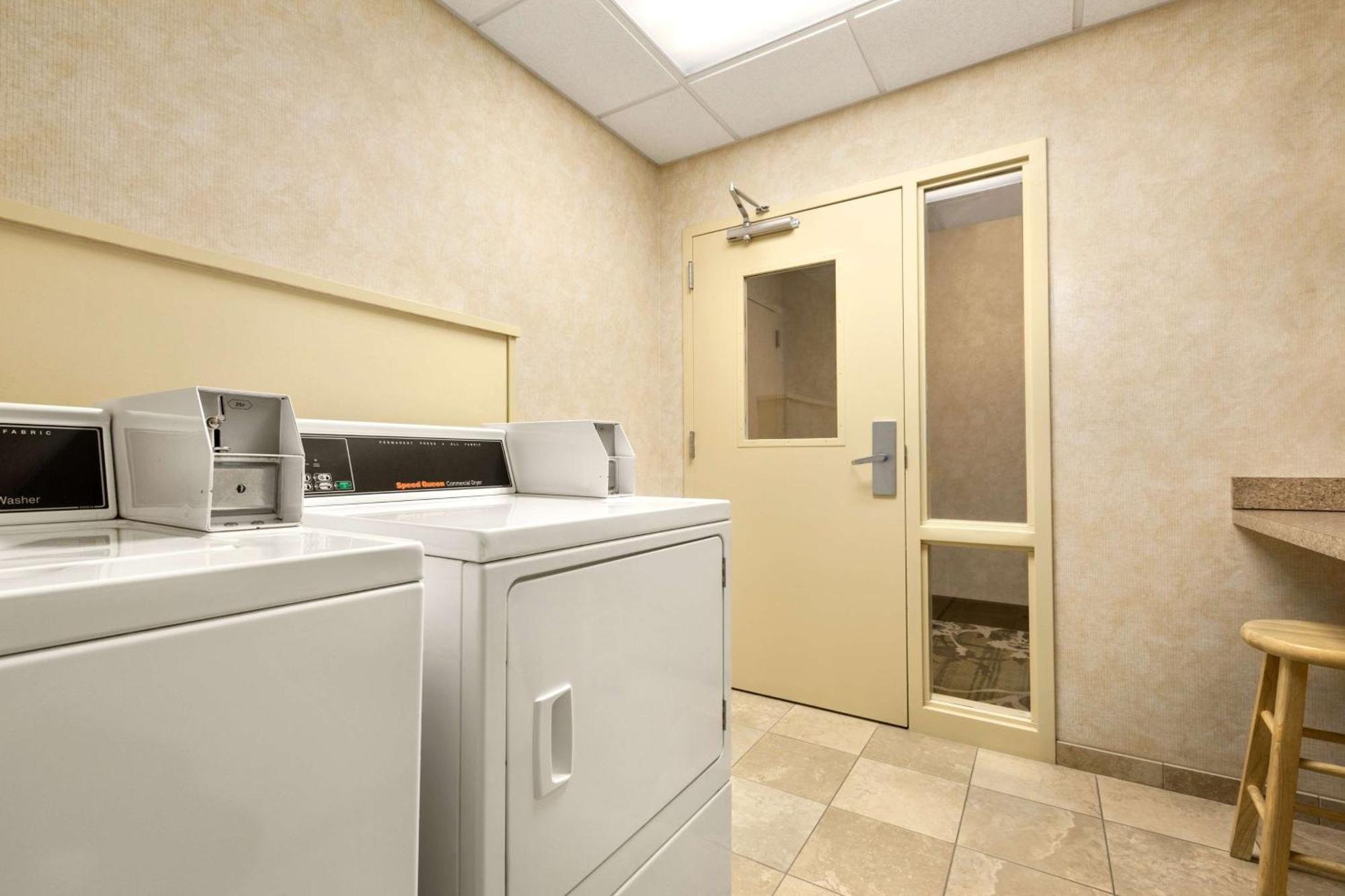 Hampton Inn Dover Kültér fotó
